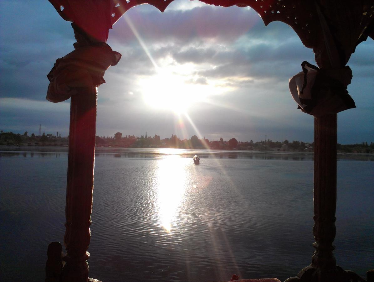 מלון Nagin Bagh New Jersey Houseboats מראה חיצוני תמונה
